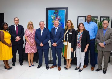 Héctor Porcella se reúne con ejecutivos de JetBlue; acuerdan afianzar esfuerzos para mejorar servicios a usuarios