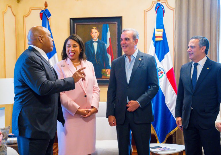 Abinader recibe visita de cortesía del presidente de la SCJ, Luis Henry Molina en el marco de la Conferencia del Poder Judicial 2024