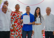 Emprendedores de Santo Domingo Este reciben apoyo de 45 millones de pesos en créditos de Promipyme