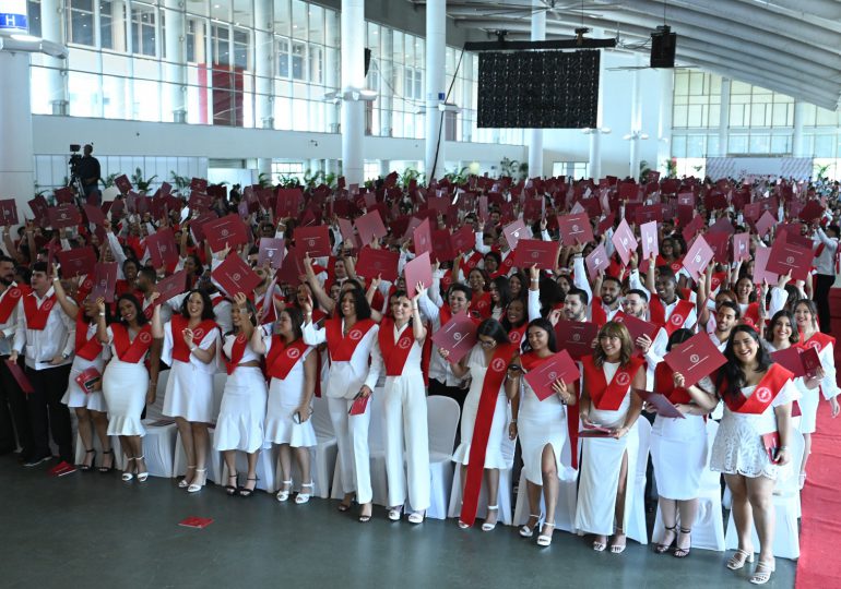 Mujeres lideran sexagésima octava graduación del INTEC