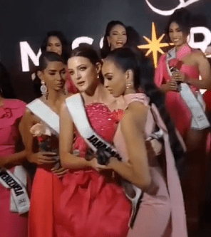 Candidata Miss República Dominicana Universo se desmaya en plena presentación