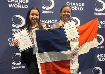 Estudiantes dominicanas ganan Mención Honor en el Change The World Model United Nations 2024