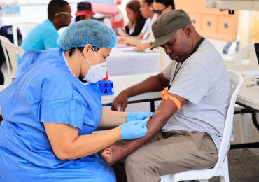SNS exhibe resultados de tres programas que mejoran salud de los dominicanos