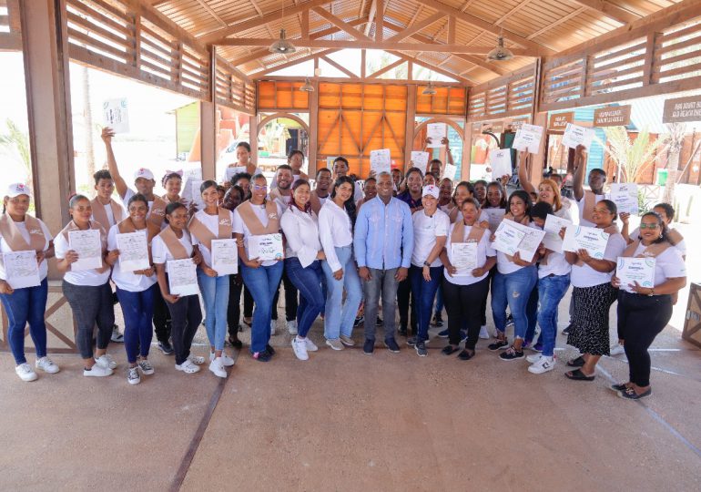 INFOTEP certifica a 35 participantes capacitados para el desarrollo turístico de Pedernales