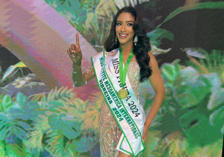 Dominicana Emely Bierys gana como Virreina Miss Petite Mesoamérica 2024 en El Salvador