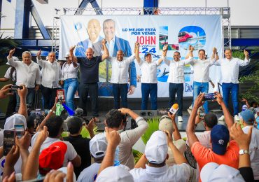 PRM juramenta en sus filas a John Anderson excandidato a senador de la Fuerza del Pueblo en Samaná