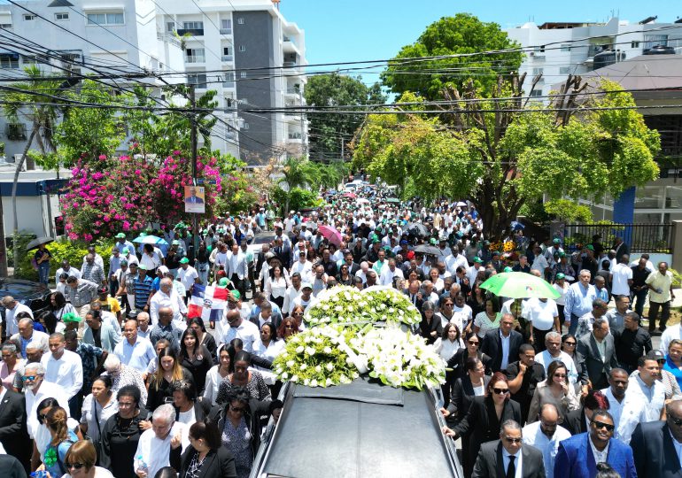 Con gran manifestación, el pueblo rinde tributo a Franklin Almeyda