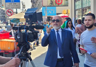 Periodista Ángel Martínez y “Duartianos en EEUU” realizan peregrinaje en protesta