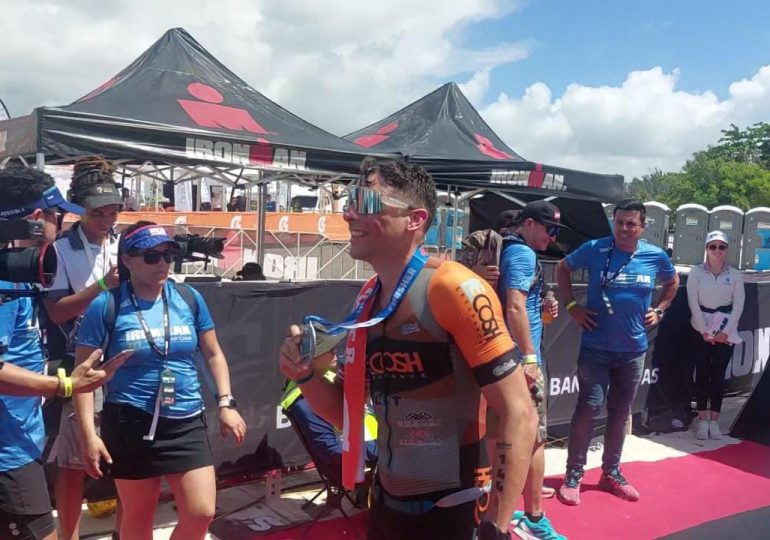 Javier Figueroa campeón del Ironman 70.3 Cap Cana 2024