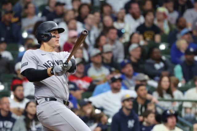 Yankees propinan otra paliza a Milwaukee con jonrón 300 de Rizzo