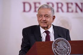 Fracasa intento de prohibir la difusión del libro del presidente mexicano