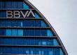 El banco español BBVA quiere conversar sobre una “posible fusión” con su competidor Sabadell