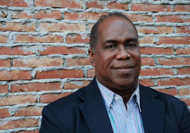 Manuel Núñez: "No existe apatridia en el caso haitiano, sino un invento de ONGs para tratar de traspasar esa población a RD"