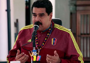 "Dejen los nervios", dice Maduro ante "circo" internacional por elecciones