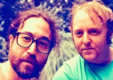 "Colaboración Histórica” Hijos de Paul McCartney y John Lennon lanzan un sencillo juntos