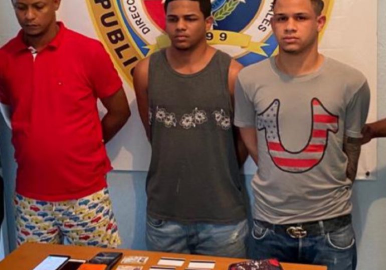 Condenan a 3 años de prisión a clonadores de las tarjetas del programa aliméntate gobierno dominicano