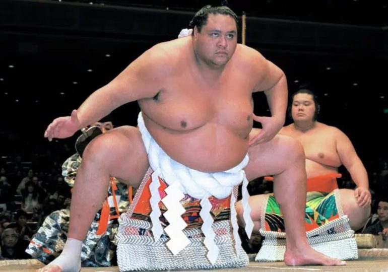 Muere Taro Akebono, el primer campeón de sumo extranjero en Japón