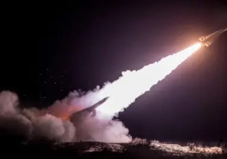 Irán lanza una nueva oleada de 70 misiles contra Israel, según medios estadounidenses