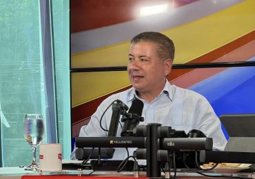 “Intención de Abinader en modificar Constitución persigue reelegirse por un tercer periodo”, afirma César Fernández