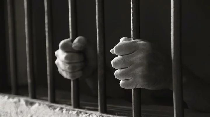 Condenan a 20 años de prisión a hombre que abusó sexualmente de un menor de edad en Hato Mayor