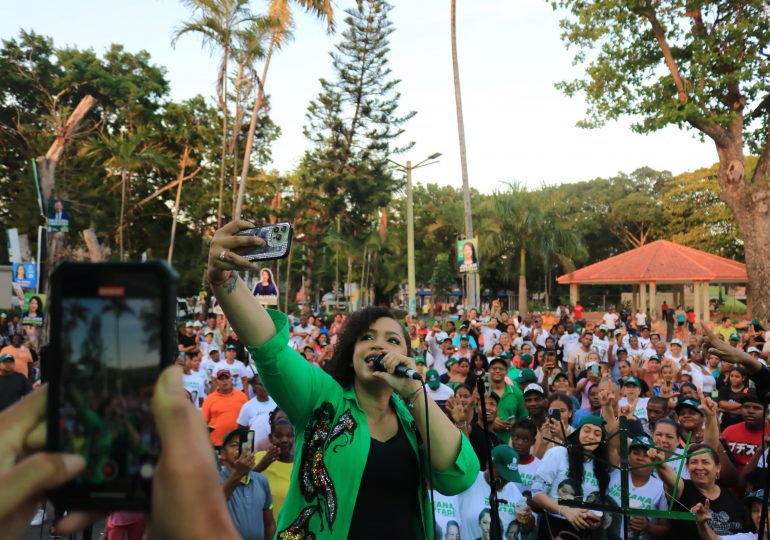 Diputada Juliana O’Neal cierra su campaña con apoyo masivo de Santo Domingo Este