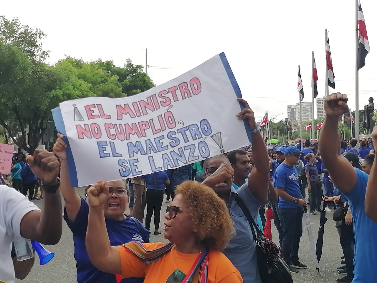 Maestros Protestan Frente Al Ministerio De Trabajo En Demanda De ...