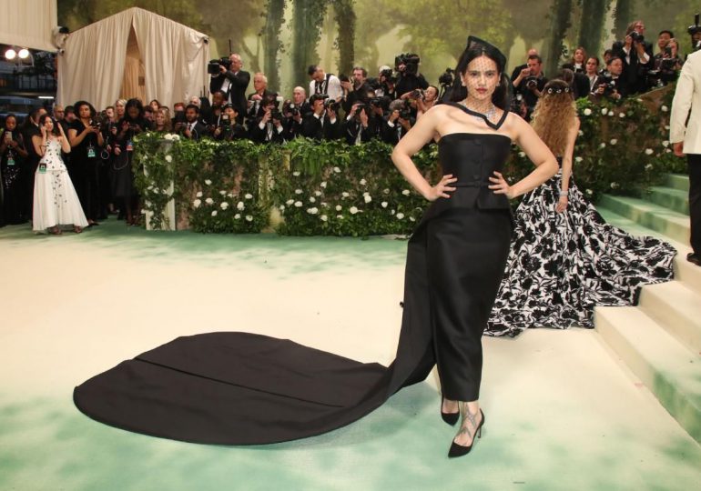 Rosalía reaparece en Instagram tras la Met Gala