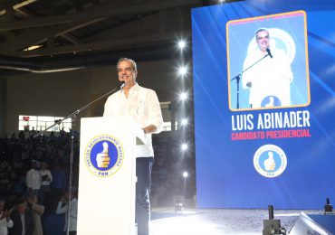 Luis Abinader llama a votar por el PRM en todas las boletas para sellar triunfo este 19 de mayo