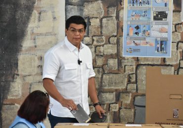 Fellito Suberví llama a los dominicanos a votar para "seguir construyendo el país que queremos"