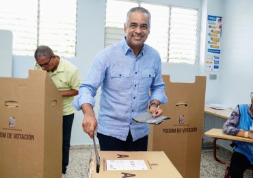 Ministro Joel Santos votará a las 2:00 de la tarde en colegio Apec Fernando Arturo Meriño