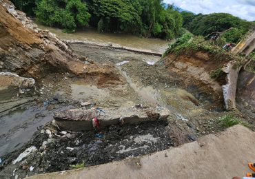 INDRHI inicia reparación de daño ocasionado por lluvias en canal Monsieur Bogaert, en Santiago