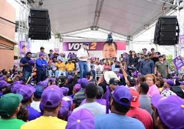 Abel ante una multitud: "Las elecciones se deciden en las urnas no en la propaganda"