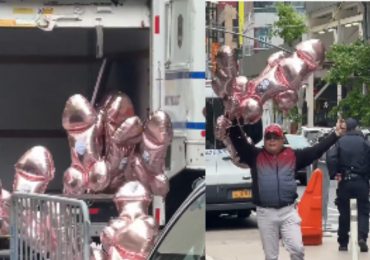 Decenas de globos con forma de pene sobrevuelan la corte donde se juzga a Donald Trump