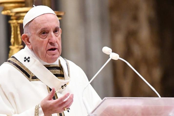 El papa Francisco se disculpa por frases homofóbicas, anuncia El Vaticano