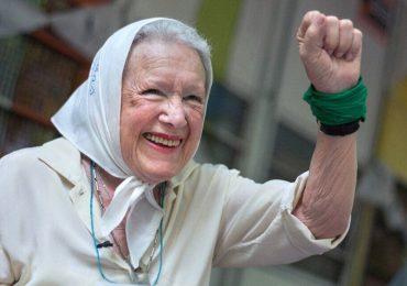 Murió Nora Cortiñas, emblema de Madres de Plaza de Mayo en Argentina, a los 94 años