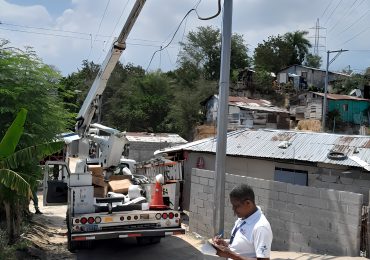 Edesur coloca 400 nuevas luminarias Les en sectores de Haina, Nigua y San Cristóbal