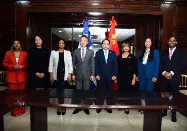 MIREX recibe de China becas para funcionarios públicos