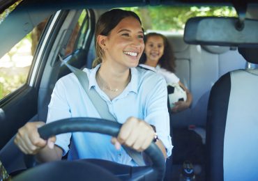 Nelly Rent a Car celebra el día de las madres promoviendo la seguridad vial