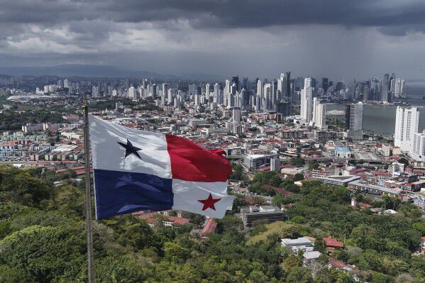 Panamá celebra elecciones generales por séptima vez desde la intervención americana