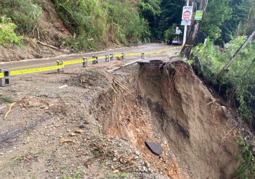 Lluvias causan deslizamientos de tierra en carretera Jarabacoa-Manabao