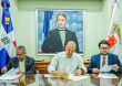 Alcalde Rodríguez firma acuerdo designa Santiago y Santo Domingo como sedes de la Copa Mundial Femenina Sub-17 en RD