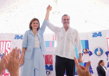 “Luis y Raquel tienen bonito mi país", Raquel Peña pide cuatro años más para Abinader