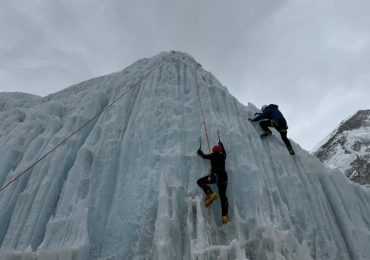 Dominicana Thais Herrera sale en su rotación final rumbo al Everest