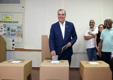 Abinader agradece al pueblo dominicano por ejercer derecho al voto