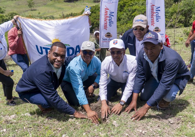 UTEPDA siembra más de 5, 800 árboles en jornada de reforestación en San Juan