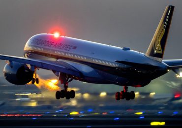 Singapore Airlines reporta un muerto y varios heridos por "fuertes turbulencias" en un vuelo procedente de Londres