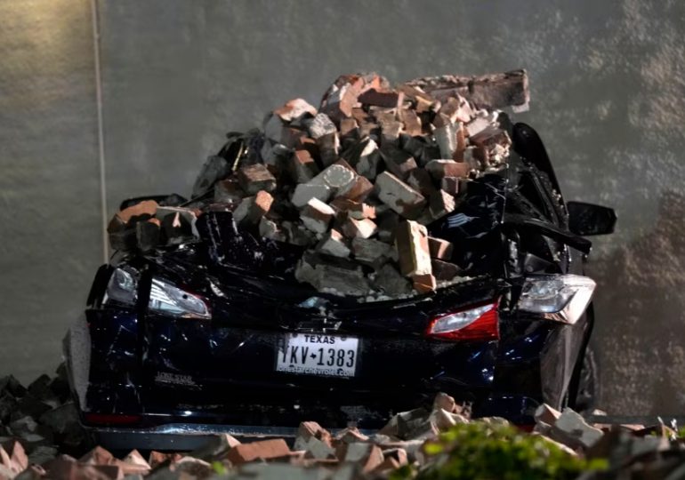 Tormentas matan al menos a 4 personas en Houston y cortan suministro eléctrico en Texas y Luisiana