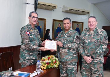 Civiles y militares se gradúan en Diplomado de Comunicación Estratégica para la Defensa y Seguridad Nacional