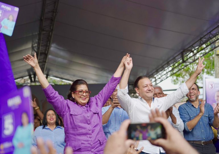 Abel Martínez y Cristina Lizardo destacan la importancia de elegir representantes comprometidos con una democracia fuerte y efectiva