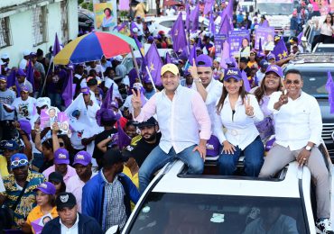 Abel ante multitud en San Cristóbal: "Salgan a votar por un futuro seguro"